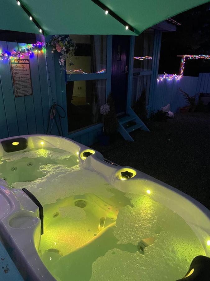Bankhead Accommodation With Hot Tub Aberdeenshire Gamrie Eksteriør bilde